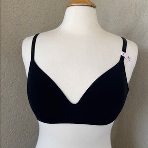 Victoria's Secret Black Seamless Wireless Bra